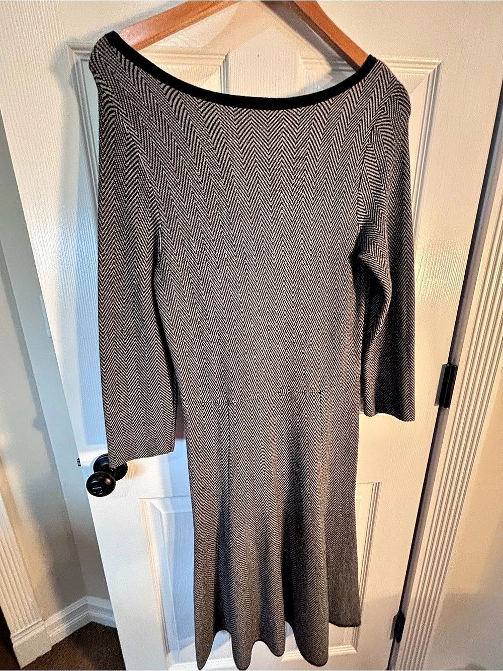 Ann Taylor Petite Midi Dress Black & White Size Medium Like New